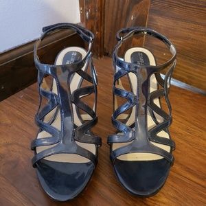 Naturalizer Navy Heels